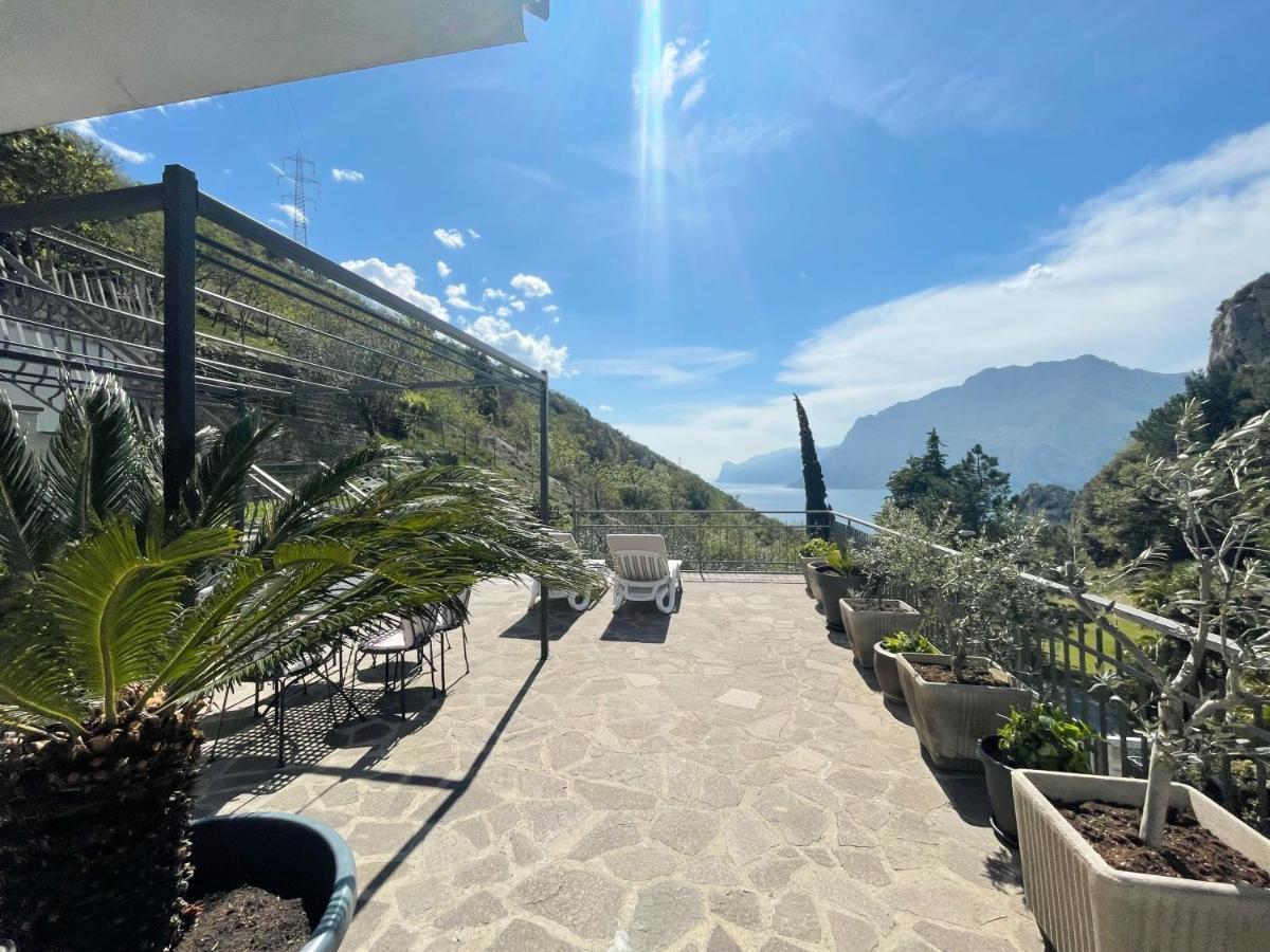 Viewlake Apartment Torbole Sul Garda Екстер'єр фото