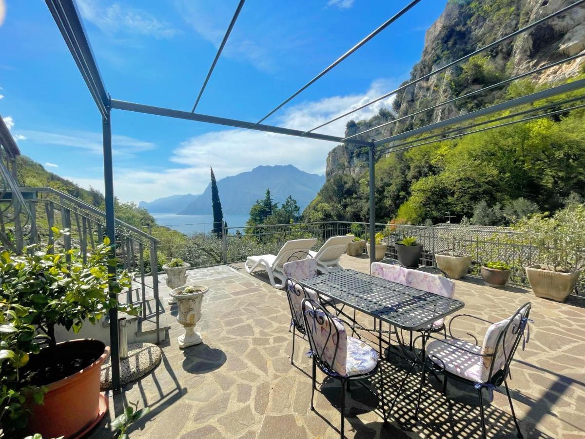 Viewlake Apartment Torbole Sul Garda Екстер'єр фото